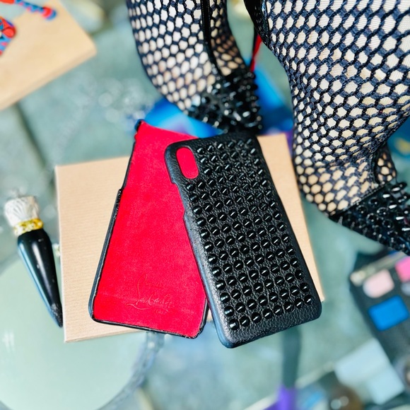 Louboutin Kios iPhone X covers - Picture 7 of 12